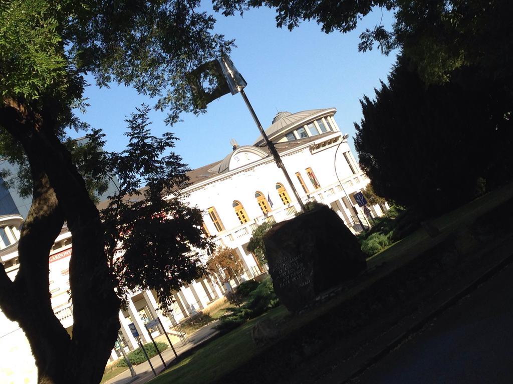Enjoy Apartman Eger Exterior foto